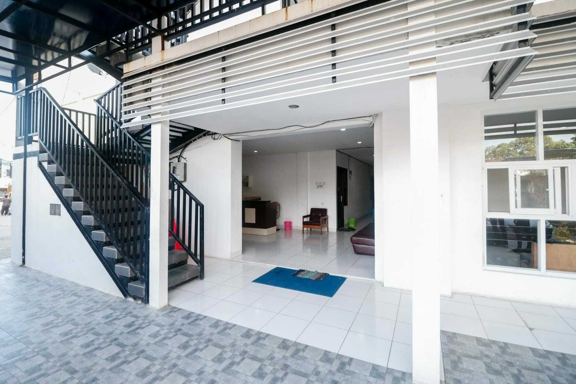 Reddoorz Plus At Pelita Guest House Balikpapan Balikpapan (Borneo) Exterior foto